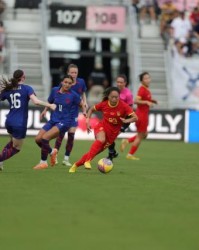 AU澳洲幸运10-没有速度、没有技术...美国解说4个NO评价中国女足