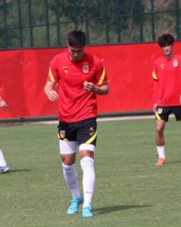 澳洲幸运10-U23国家队唯一中锋训练受伤 7日拍片检查去留待定